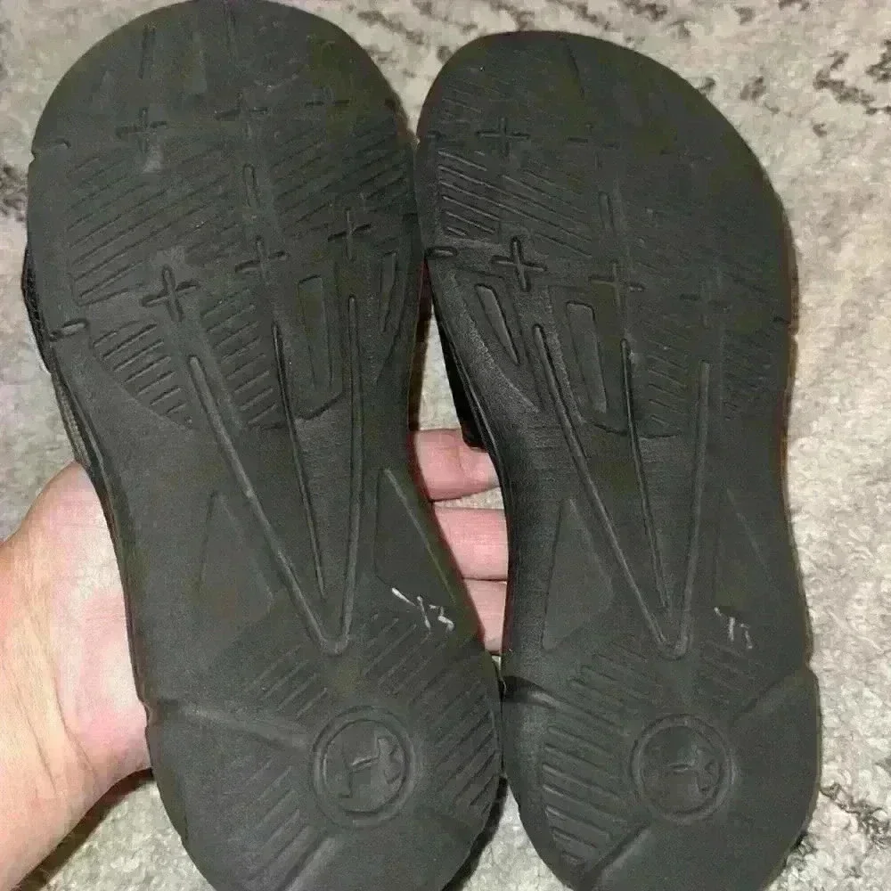 Under Armour Ignite Vi Sl Slide Sandal Black‎ White 4D Foam Size 3Y